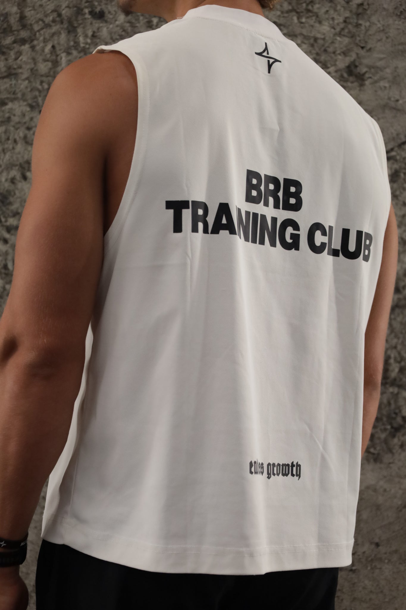 ESSENTIAL TRAINING TANK